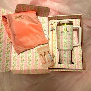 Brand New in Box Stanley x Loveshackfancy 40oz. Quencher H2.0 Tumbler